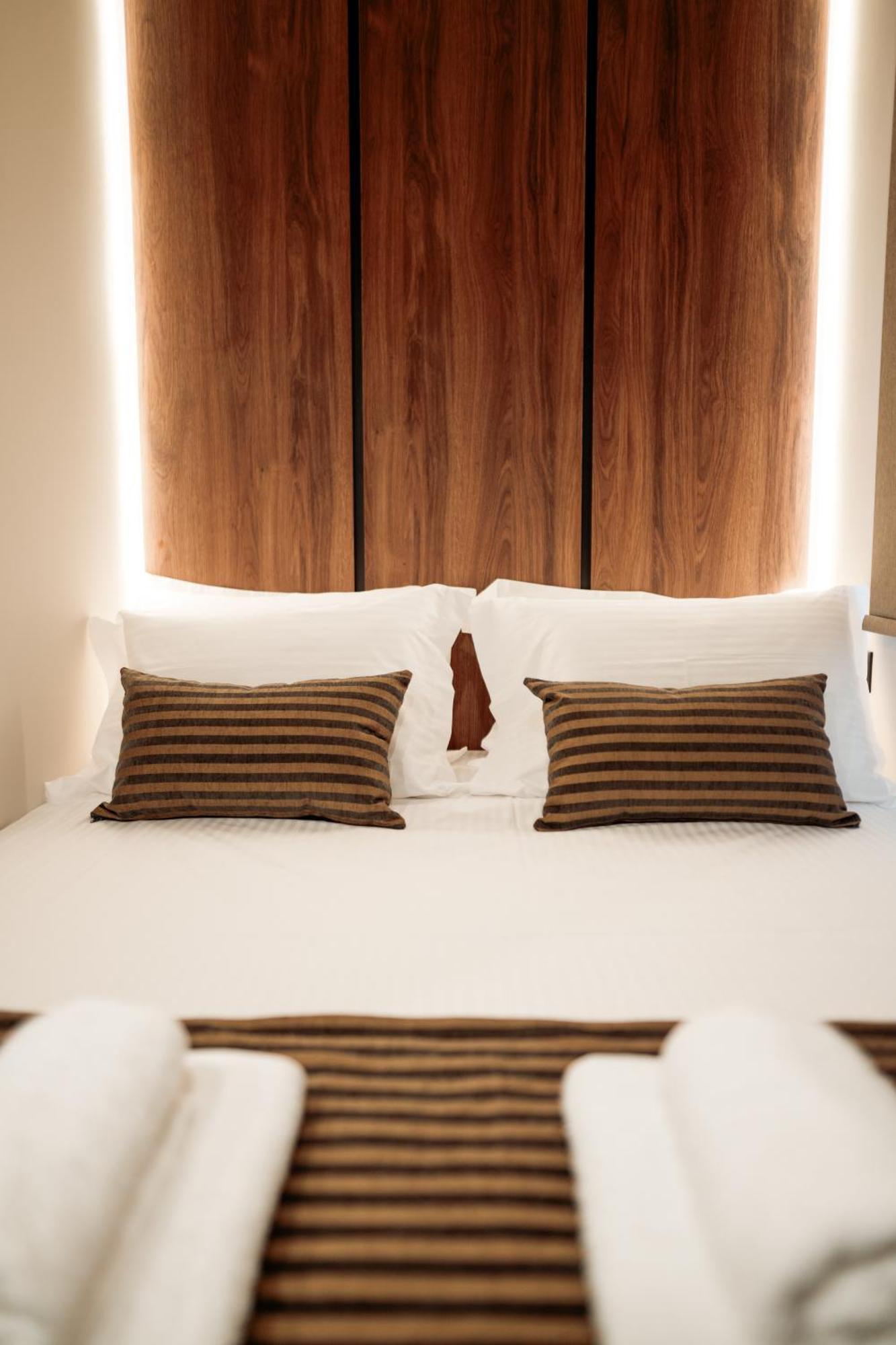 Elegance Lofts Kavala Apartment Bagian luar foto